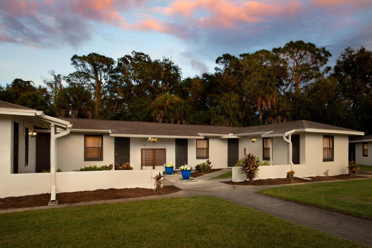Travel Inn Of Titusville Frontenac Exterior photo