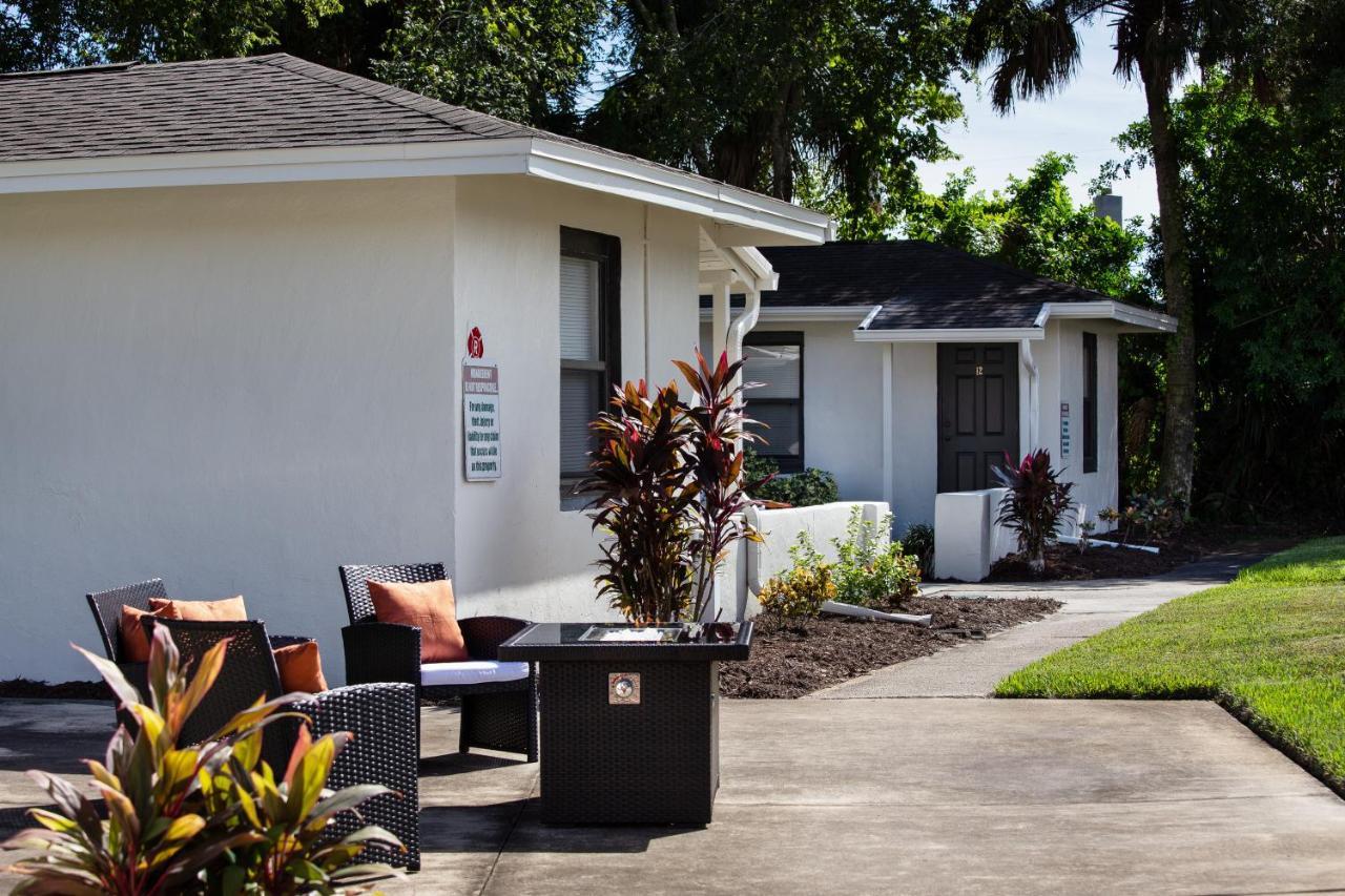 Travel Inn Of Titusville Frontenac Exterior photo
